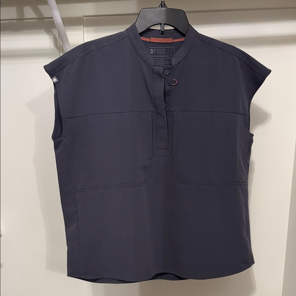 Figs limited edition Blake scrub top - Charcoal